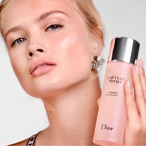 NWOT Capture Totale Dream Skin 1.7 fl oz. Tester Bottle of Anti-Aging Lotion